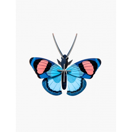 Big Insects - Papillon Paon